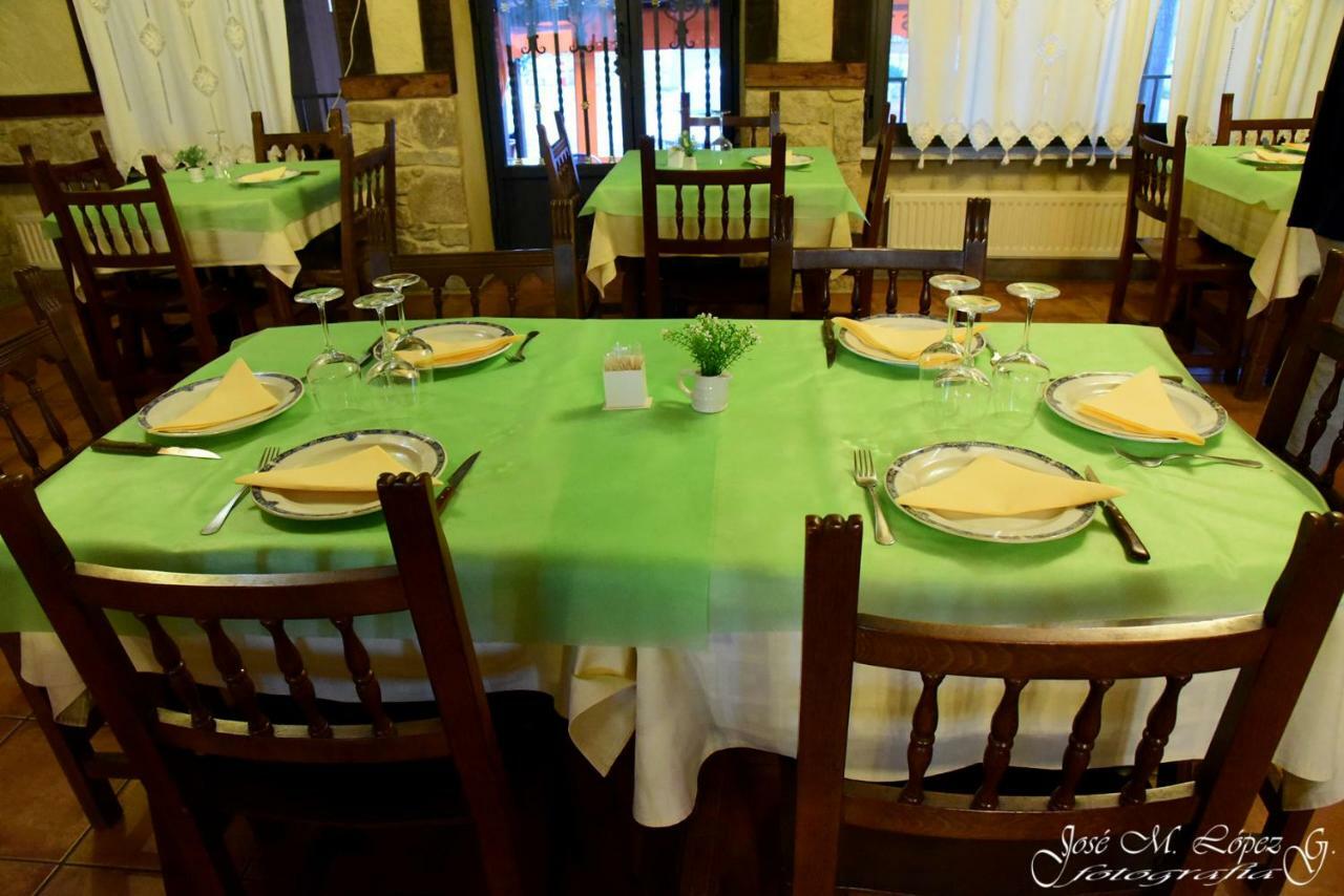 Hostal Restaurante El Final El Cabaco Bagian luar foto